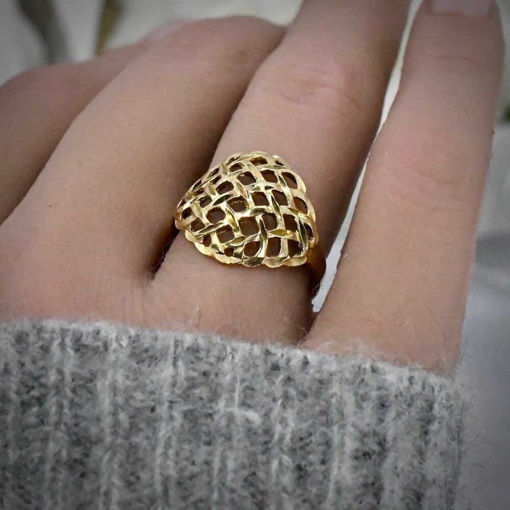Vintage Solid 10K Yellow Gold Woven Lattice Dome Statement Ring Size 5.75